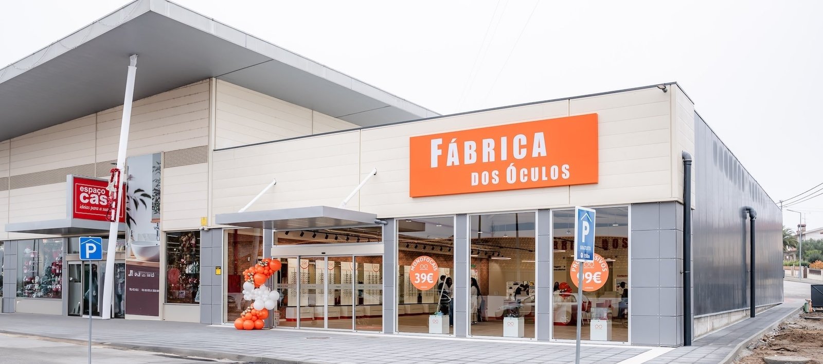 fabrica-dos-oculos-original-chaves-fachada-loja-min-min